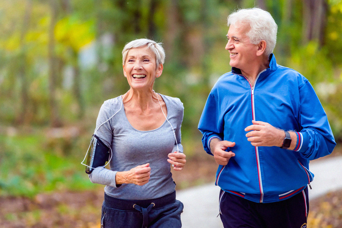 older-couple-jogging-in-the-park
